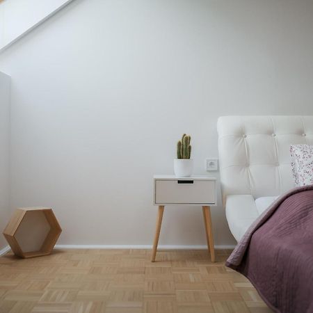 Dot 3 Bdr Apartment With Tyn Cathedral View & Ac Prag Exterior foto