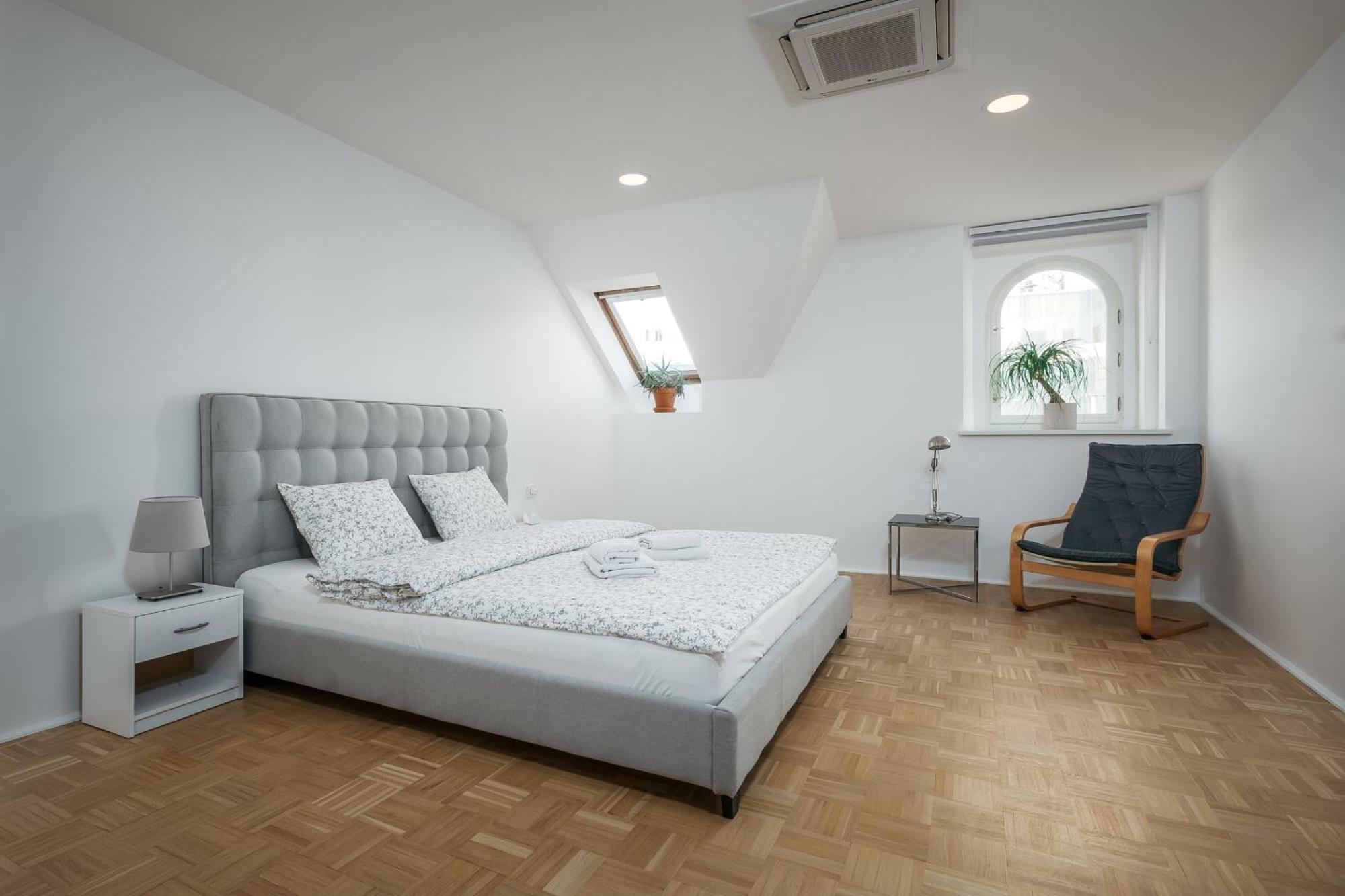 Dot 3 Bdr Apartment With Tyn Cathedral View & Ac Prag Exterior foto