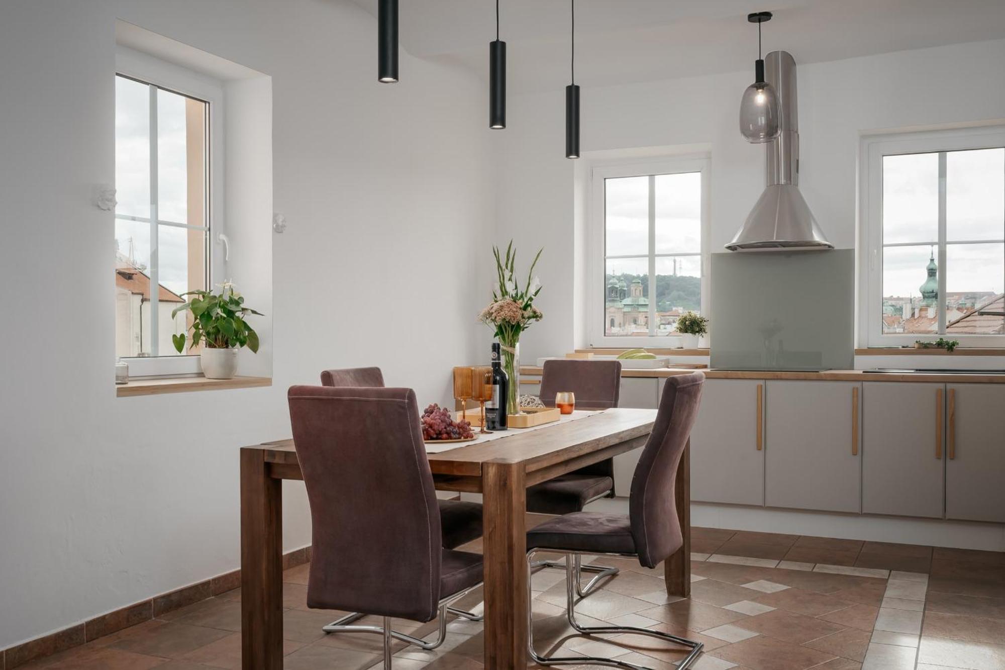 Dot 3 Bdr Apartment With Tyn Cathedral View & Ac Prag Exterior foto